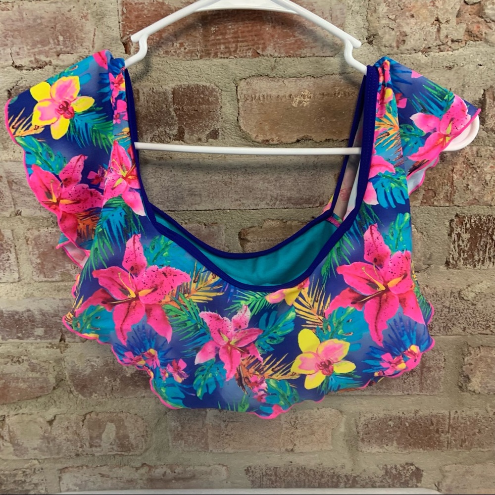 Heat off shoulder ruffled bikini top medium